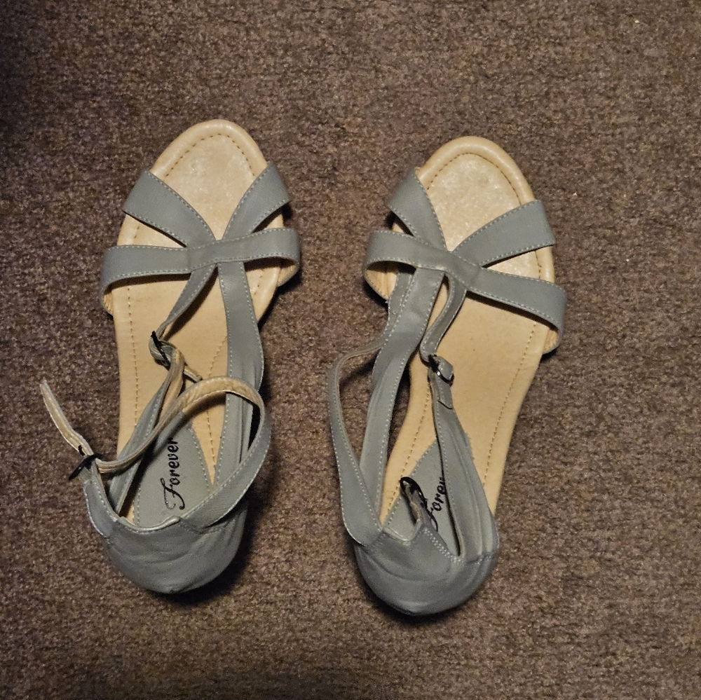 Sandal